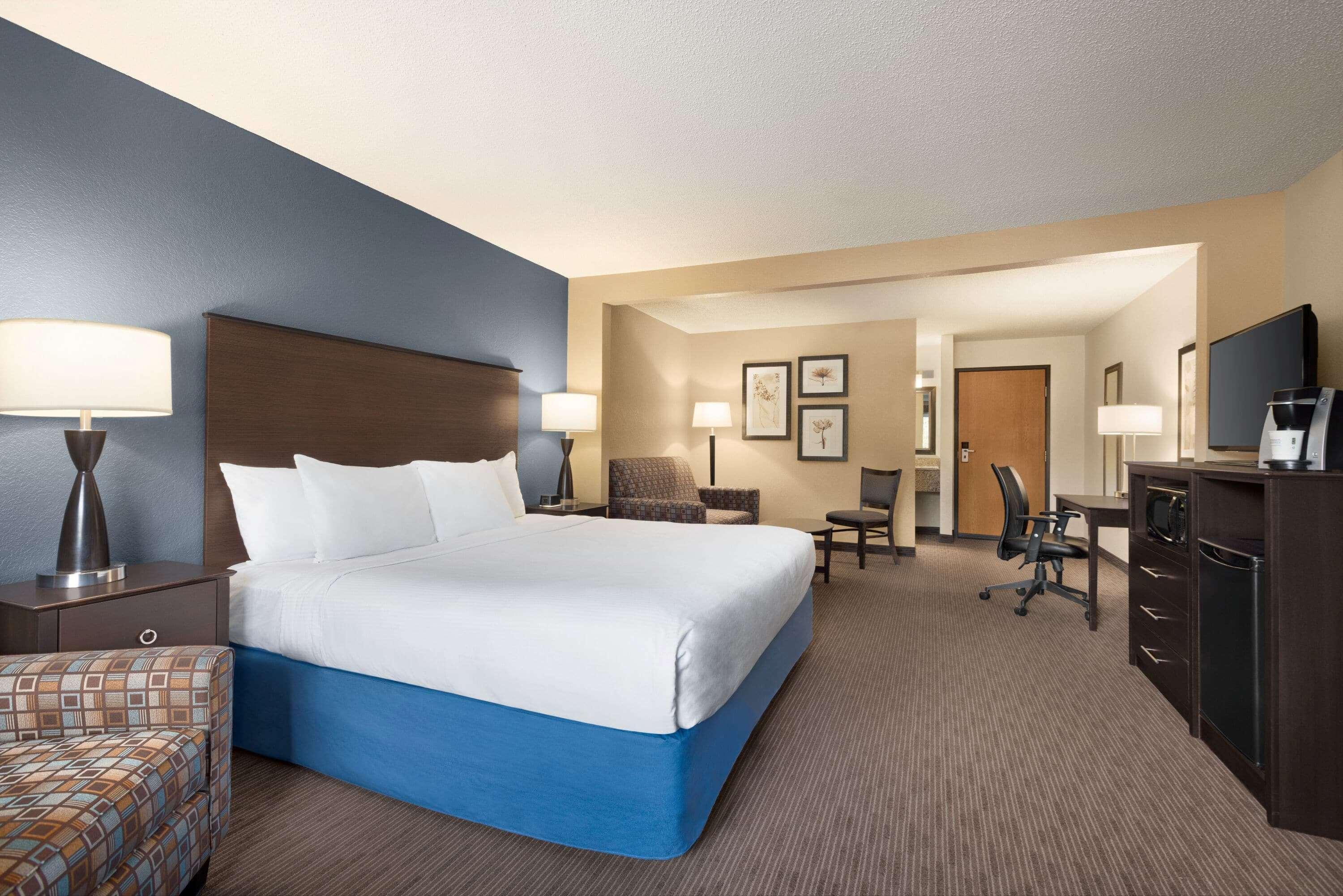 Hotel Baymont By Wyndham Owatonna Extérieur photo