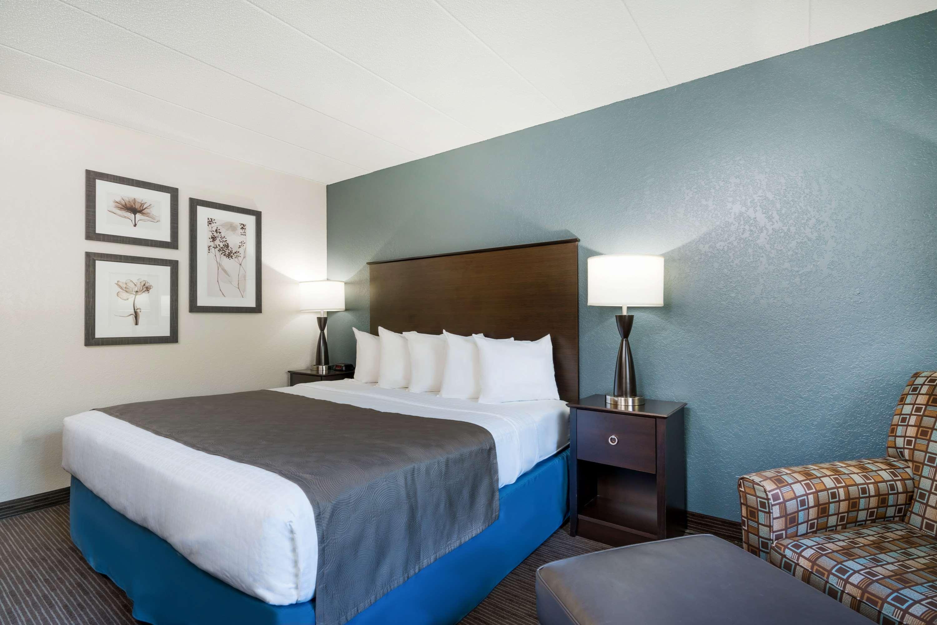 Hotel Baymont By Wyndham Owatonna Extérieur photo