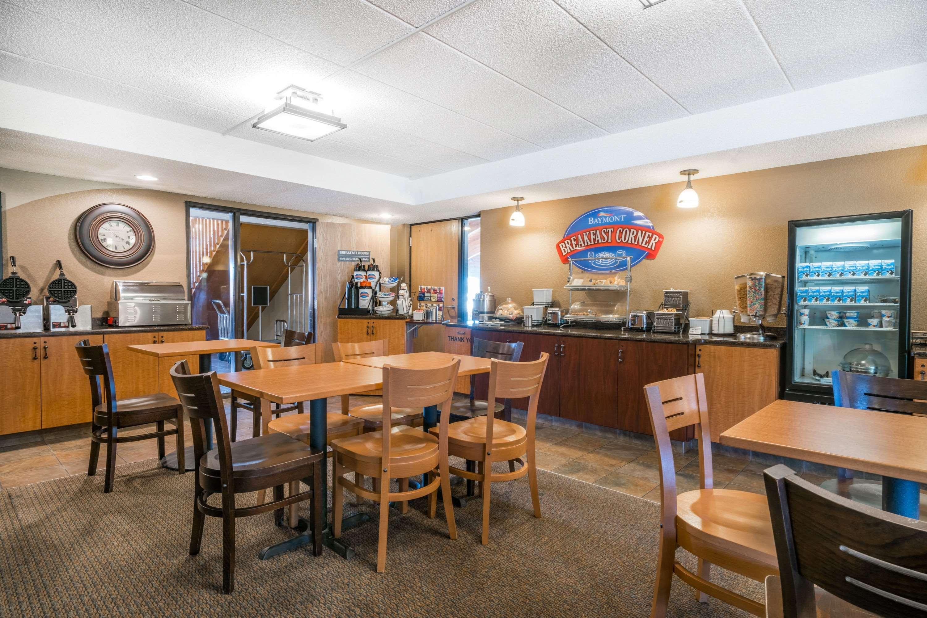 Hotel Baymont By Wyndham Owatonna Extérieur photo