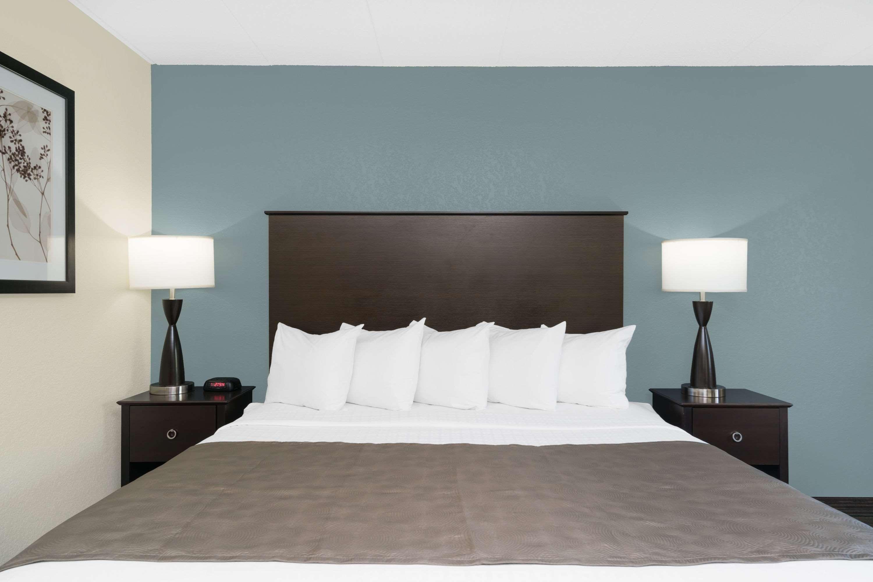 Hotel Baymont By Wyndham Owatonna Extérieur photo